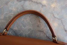 Load image into Gallery viewer, HERMES KELLY 32 Graine Couchevel leather Natural □C Engraving Shoulder bag 700040072
