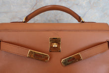 Load image into Gallery viewer, HERMES KELLY 32 Graine Couchevel leather Natural □C Engraving Shoulder bag 700040072