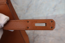 Load image into Gallery viewer, HERMES KELLY 32 Graine Couchevel leather Natural □C Engraving Shoulder bag 700040072