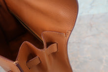 Load image into Gallery viewer, HERMES KELLY 32 Graine Couchevel leather Natural □C Engraving Shoulder bag 700040072