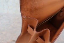 Load image into Gallery viewer, HERMES KELLY 32 Graine Couchevel leather Natural □C Engraving Shoulder bag 700040072