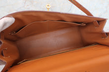 Load image into Gallery viewer, HERMES KELLY 32 Graine Couchevel leather Natural □C Engraving Shoulder bag 700040072
