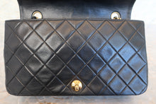 将图片加载到图库查看器,CHANEL/香奈儿 CF 链条包 羊皮 Black/Gold hadware(黑色/金色金属) 肩背包 700120015