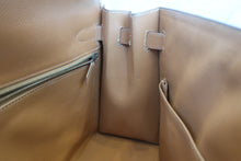 Load image into Gallery viewer, HERMES KELLY 32 Graine Couchevel leather Natural □C Engraving Shoulder bag 700040072