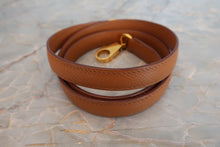 Load image into Gallery viewer, HERMES KELLY 32 Graine Couchevel leather Natural □C Engraving Shoulder bag 700040072