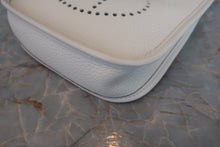 将图片加载到图库查看器,HERMES EVELYNE TPM Clemence leather Gris perle W刻印 Shoulder bag 800060189