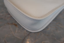 将图片加载到图库查看器,HERMES EVELYNE TPM Clemence leather Gris perle W刻印 Shoulder bag 800060189
