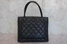 画像をギャラリービューアに読み込む, CHANEL/シャネル 復刻トート キャビアスキン ブラック/ゴールド金具 トートバッグ 800050040