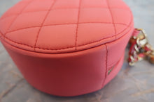 將圖片載入圖庫檢視器 CHANEL/シャネル マトラッセラウンドチェーンショルダーバッグ ラムスキン ピンク/ゴールド金具 ショルダーバッグ 700070053