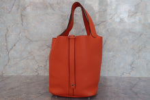 画像をギャラリービューアに読み込む, HERMES/エルメス ピコタンロックMM トリヨンクレマンス フー □R刻印 ハンドバッグ 700090084