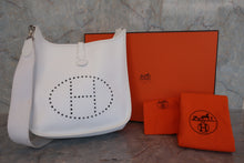 Load image into Gallery viewer, HERMES EVELYNE 2PM Epsom leather White □J Engraving Shoulder bag 800080108