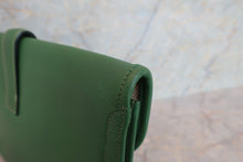 画像をギャラリービューアに読み込む, HERMES/エルメス ジジェPM クシュベル グリーン 〇X刻印 クラッチバッグ 700030212