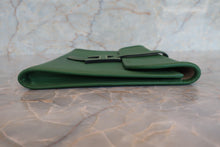 画像をギャラリービューアに読み込む, HERMES/エルメス ジジェPM クシュベル グリーン 〇X刻印 クラッチバッグ 700030212