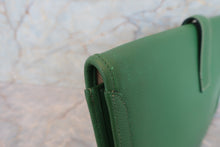 画像をギャラリービューアに読み込む, HERMES/エルメス ジジェPM クシュベル グリーン 〇X刻印 クラッチバッグ 700030212