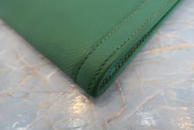 画像をギャラリービューアに読み込む, HERMES/エルメス ジジェPM クシュベル グリーン 〇X刻印 クラッチバッグ 700030212