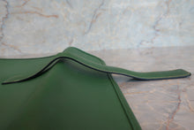 画像をギャラリービューアに読み込む, HERMES/エルメス ジジェPM クシュベル グリーン 〇X刻印 クラッチバッグ 700030212