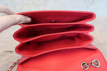 将图片加载到图库查看器,CHANEL/香奈儿 经典双C 链条包 羊皮 Pink/Silver hadware(粉色/银色金属) 肩背包 700100162