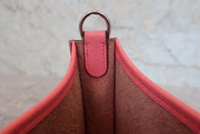 画像をギャラリービューアに読み込む, HERMES/エルメス エブリンTPM トリヨンクレマンス ローズアザレ X刻印 ショルダーバッグ 800020134