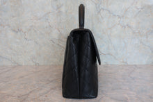 画像をギャラリービューアに読み込む, CHANEL/シャネル マトラッセ台形ハンドバッグ キャビアスキン ブラック/シルバー金具 ハンドバッグ 800030133