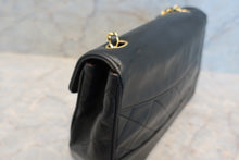 将图片加载到图库查看器,CHANEL/香奈儿 CF 链条包 羊皮 Black/Gold hadware(黑色/金色金属) 肩背包 700120040