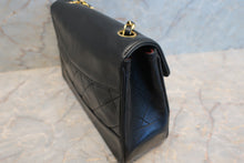 将图片加载到图库查看器,CHANEL/香奈儿 CF 链条包 羊皮 Black/Gold hadware(黑色/金色金属) 肩背包 700120040