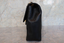 将图片加载到图库查看器,CHANEL/香奈儿 中号CF 单盖包 链条包 羊皮 Black/Gold hadware(黑色/金色金属) 肩背包 700100138