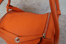 將圖片載入圖庫檢視器 HERMES/エルメス リンディ34 トリヨンクレマンス オレンジ □M刻印 ショルダーバッグ 700090073