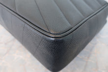 画像をギャラリービューアに読み込む, CHANEL/シャネル Vステッチチェーンショルダーバッグ キャビアスキン ブラック/ゴールド金具 ショルダーバッグ 800030196