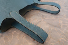 画像をギャラリービューアに読み込む, HERMES/エルメス ピコタンPM トリヨンクレマンス ブルージーン □I刻印 ハンドバッグ 800010011