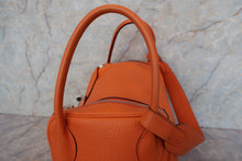 將圖片載入圖庫檢視器 HERMES/エルメス リンディ34 トリヨンクレマンス オレンジ □M刻印 ショルダーバッグ 700090073