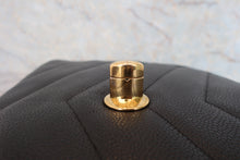 画像をギャラリービューアに読み込む, CHANEL/シャネル Vステッチチェーンショルダーバッグ キャビアスキン ブラック/ゴールド金具 ショルダーバッグ 800030196