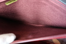 将图片加载到图库查看器,CHANEL/香奈儿 中号CF 单盖包 链条包 羊皮 Black/Gold hadware(黑色/金色金属) 肩背包 700100138