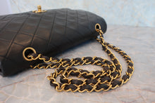 將圖片載入圖庫檢視器 CHANEL/シャネル マトラッセWフラップWチェーンショルダーバッグ ラムスキン ブラック/ゴールド金具 ショルダーバッグ 800080031