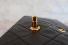 將圖片載入圖庫檢視器 CHANEL/シャネル マトラッセWフラップWチェーンショルダーバッグ ラムスキン ブラック/ゴールド金具 ショルダーバッグ 800080031