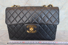 Load image into Gallery viewer, CHANEL Medium Matelasse single flap chain shoulder bag Lambskin Black/Gold hadware Shoulder bag 700080059