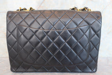 Load image into Gallery viewer, CHANEL Medium Matelasse single flap chain shoulder bag Lambskin Black/Gold hadware Shoulder bag 700080059