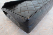 Load image into Gallery viewer, CHANEL Medium Matelasse single flap chain shoulder bag Lambskin Black/Gold hadware Shoulder bag 700100113