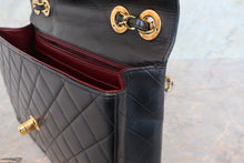 Load image into Gallery viewer, CHANEL Medium Matelasse single flap chain shoulder bag Lambskin Black/Gold hadware Shoulder bag 700080059