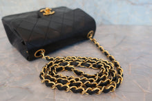 將圖片載入圖庫檢視器 CHANEL/シャネル ミニマトラッセシングルフラップチェーンショルダーバッグ ブラック/ゴールド金具 ラムスキン ショルダーバッグ 800080084