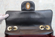 Load image into Gallery viewer, CHANEL Medium Matelasse single flap chain shoulder bag Lambskin Black/Gold hadware Shoulder bag 700080059