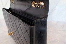 Load image into Gallery viewer, CHANEL Medium Matelasse single flap chain shoulder bag Lambskin Black/Gold hadware Shoulder bag 700100113