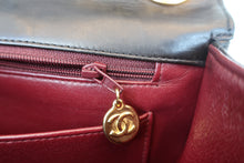 Load image into Gallery viewer, CHANEL Medium Matelasse single flap chain shoulder bag Lambskin Black/Gold hadware Shoulder bag 700080059