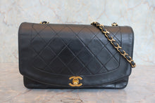 将图片加载到图库查看器,CHANEL/香奈儿 戴妃 CF 链条包 羊皮 Black/Gold hadware(黑色/金色金属) 肩背包 800030200