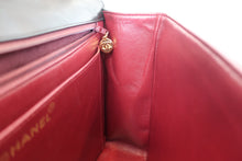 Load image into Gallery viewer, CHANEL Medium Matelasse single flap chain shoulder bag Lambskin Black/Gold hadware Shoulder bag 700080059