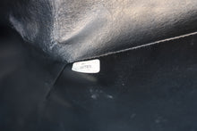 Load image into Gallery viewer, CHANEL Medium Matelasse single flap chain shoulder bag Lambskin Black/Gold hadware Shoulder bag 700100113