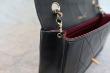 将图片加载到图库查看器,CHANEL/香奈儿 戴妃 CF 链条包 羊皮 Black/Gold hadware(黑色/金色金属) 肩背包 800030200