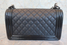 画像をギャラリービューアに読み込む, CHANEL/シャネル ボーイシャネルチェーンショルダーバッグ ソフトキャビアスキン/パテント ブラック/シルバー金具 ショルダーバッグ 800030193