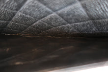 將圖片載入圖庫檢視器 CHANEL/シャネル 中マトラッセシングルフラップチェーンショルダーバッグ キャビアスキン ブラック/ゴールド金具 ショルダーバッグ 700040129