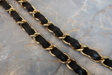 将图片加载到图库查看器,CHANEL/香奈儿 中号CF 单盖包 链条包 羊皮 Black/Gold hadware(黑色/金色金属) 肩背包 700030142