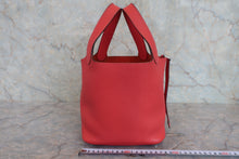 将图片加载到图库查看器,HERMES PICOTIN LOCK PM Clemence leather Rouge pivoine T Engraving Hand bag 800060159